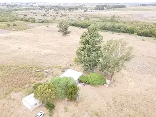 Chacra con LAGUNA