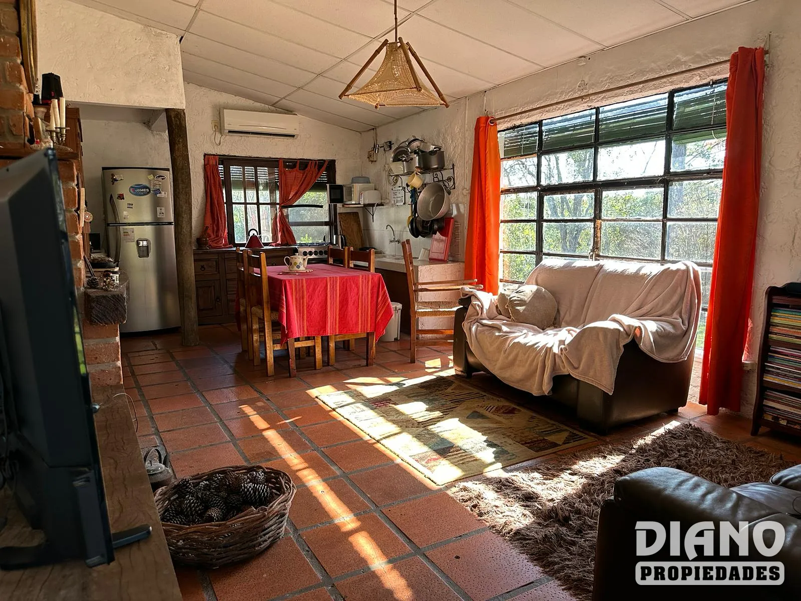 Chacra completa en Arequita, con lagunas