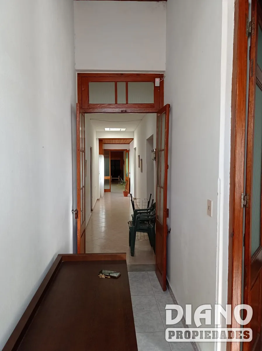 Centro, acceso por 2 calles.