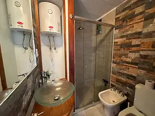 Maldonado, excelente apto en primer piso, cerca de todo.