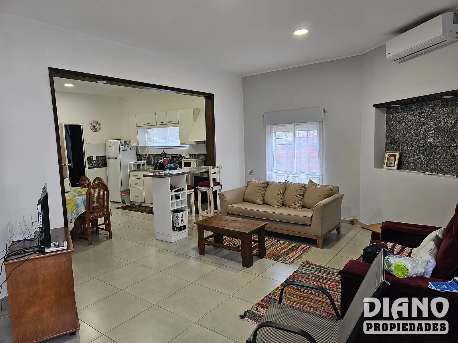Casa céntrica en excelente estado, permuta por campo.