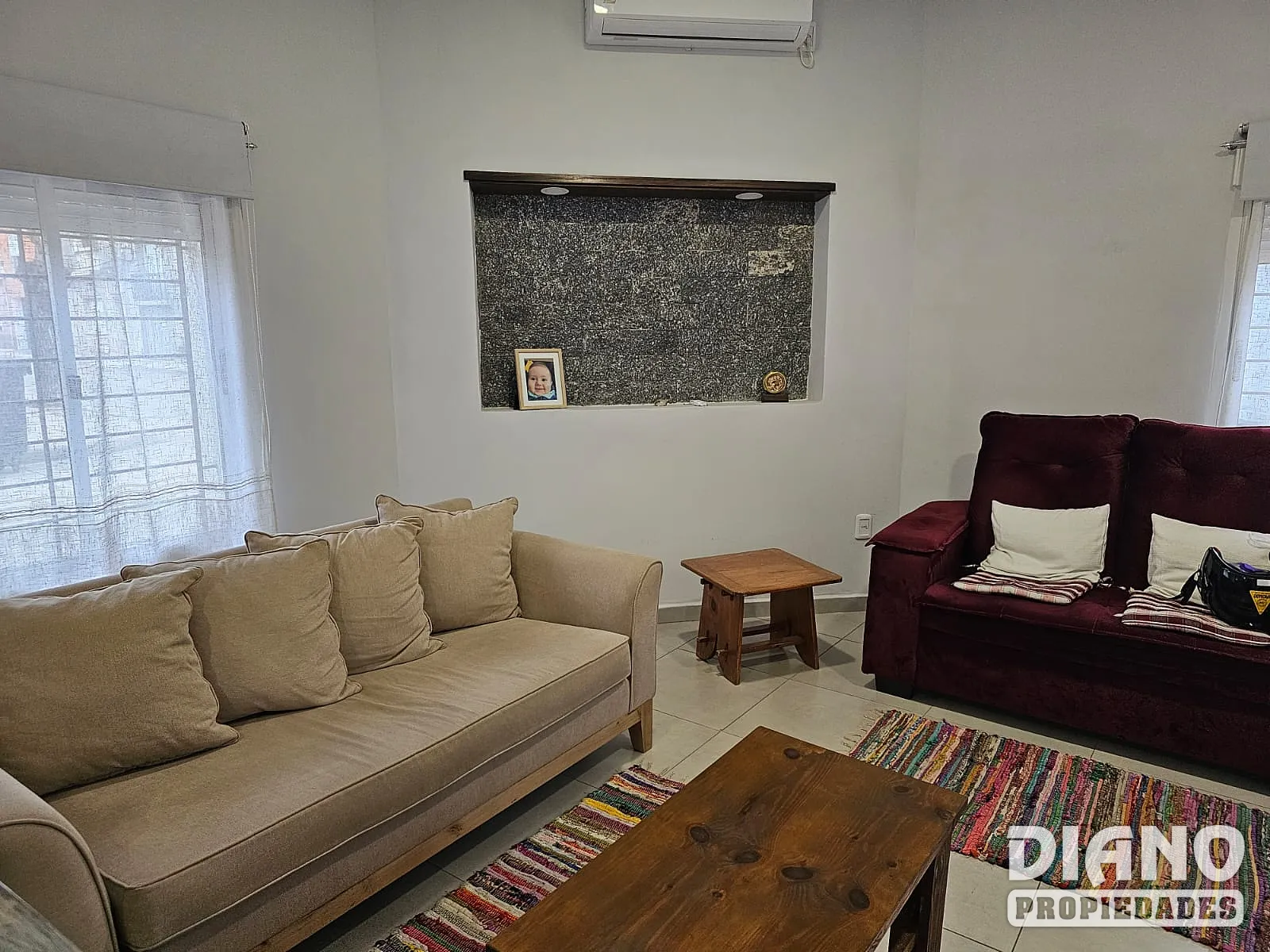 Casa céntrica en excelente estado, permuta por campo.