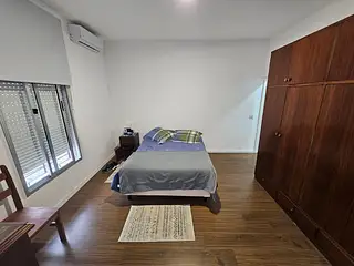 Casa céntrica en excelente estado, permuta por campo.