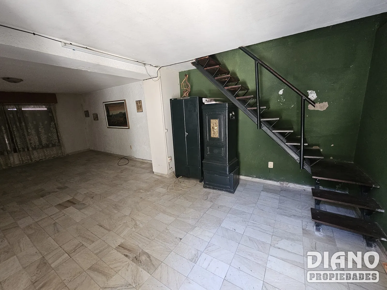 Centro, ex posada. Habitaciones con baño.