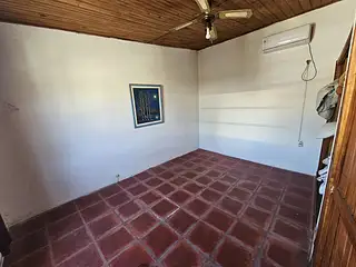 Centro, ex posada. Habitaciones con baño.