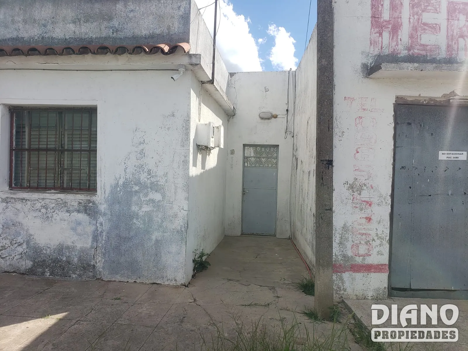 Cerro Artigas, salida a dos calles. Para reciclar. 