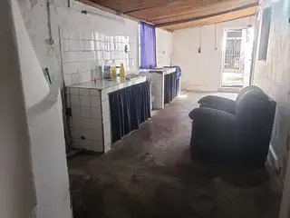 Cerro Artigas, salida a dos calles. Para reciclar. 