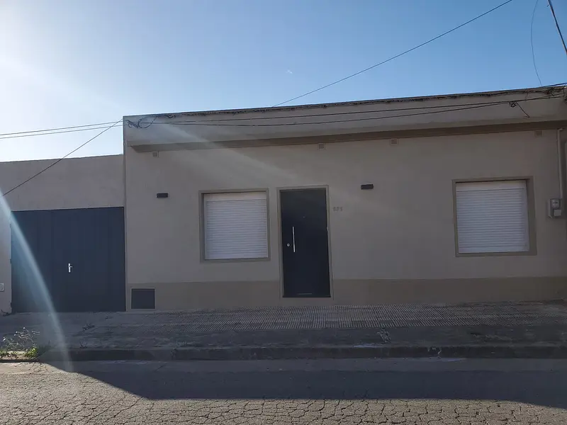 Casa reciclada a nuevo, generando renta.