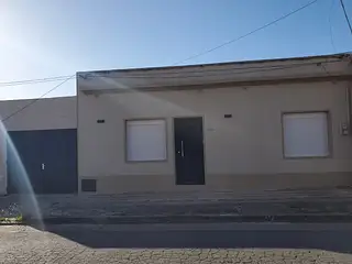 Casa reciclada a nuevo, generando renta.