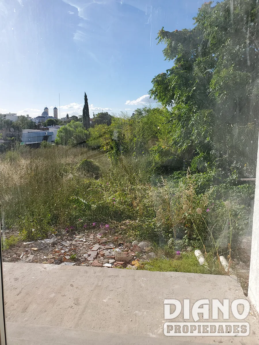 Casa reciclada a nuevo, generando renta.