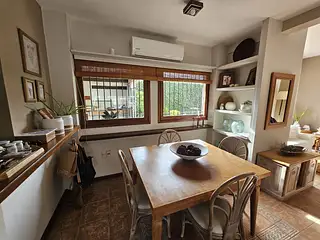 Excelente casa a pasos del centro.