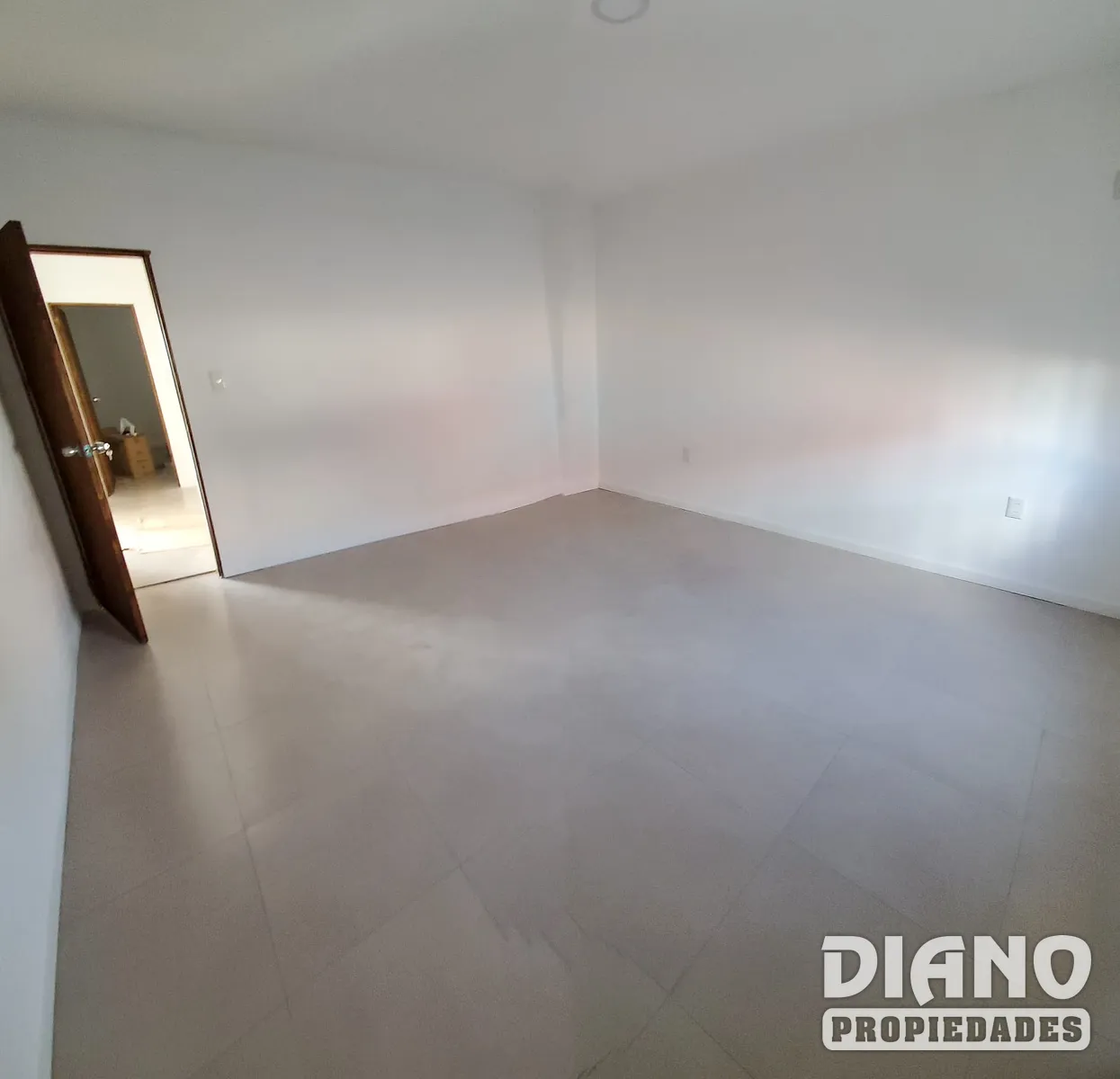 Casa reciclada a nuevo, generando renta.