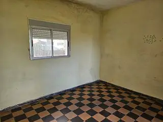Barrio Escriu sobre rotonda. 