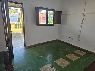 Estación, a pasos de Av. Artigas