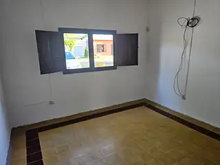 Estación, a pasos de Av. Artigas