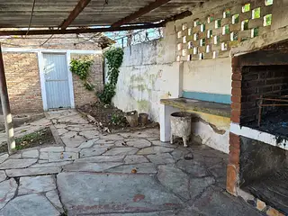 Casa céntrica amplia, con garaje. Calle Washington.