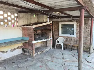 Casa céntrica amplia, con garaje. Calle Washington.