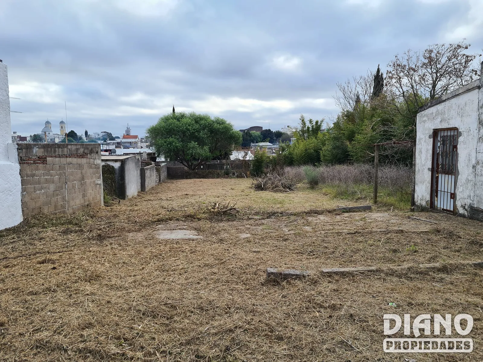 Terreno a pocas cuadras de plaza principal