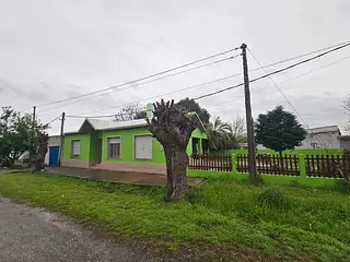 Estación, hermosa casa, pronta para entrar