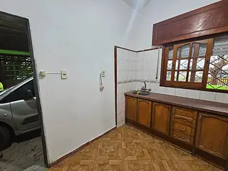 Estación, hermosa casa, pronta para entrar
