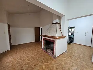 Estación, hermosa casa, pronta para entrar