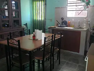 Las Delicias, excelente casa