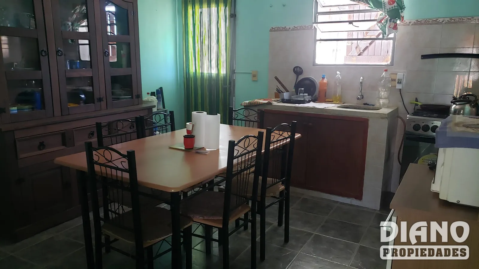 Las Delicias, excelente casa