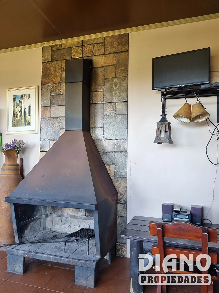 Maguapé & Batú, Villa Serrana