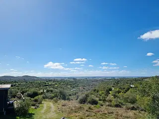 Maguapé & Batú, Villa Serrana