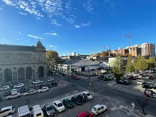 Apartamento, Montevideo, frente a AFE
