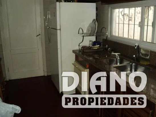 Pleno centro, excelente casa en 2 plantas