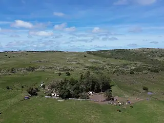 Poblado Colón, 100 hás con casa
