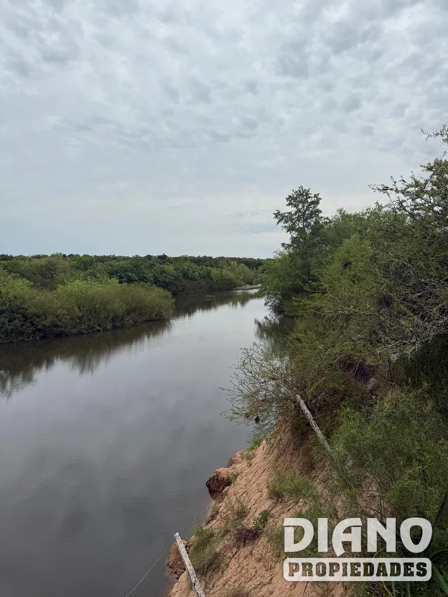 Excelente Campo, Río Santa Lucía