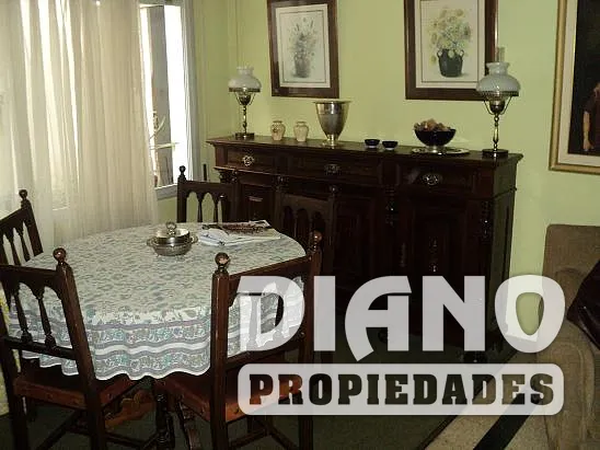 Pleno centro, excelente casa en 2 plantas