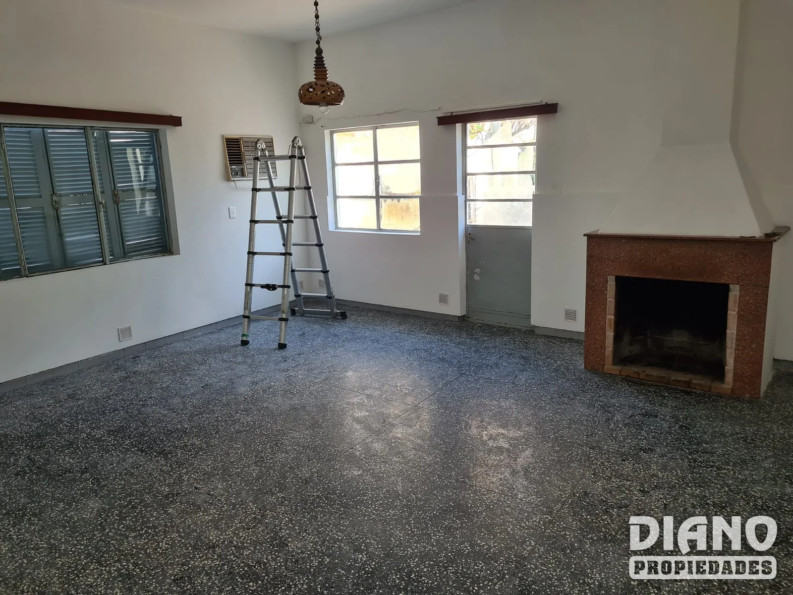 Casa céntrica frente a UTEC