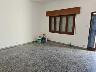 Casa céntrica frente a UTEC