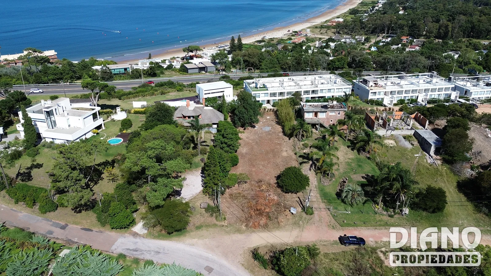 Punta Ballena, amplio terreno