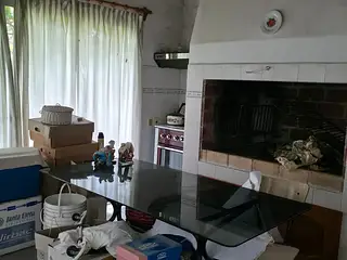Excelente y amplia casa con fondo excepcional