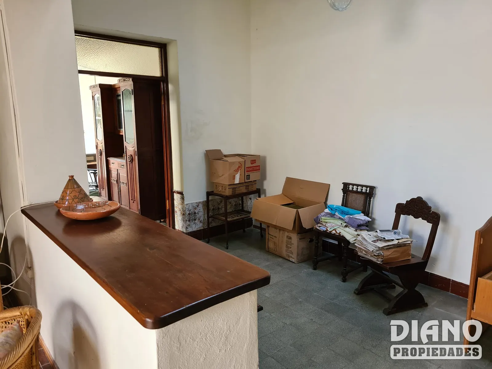 Zona UTEC, amplia casa con garaje y fondo