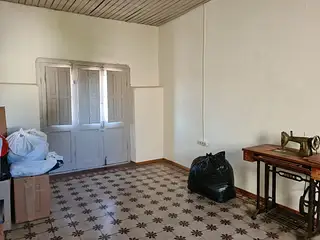 Zona UTEC, amplia casa con garaje y fondo