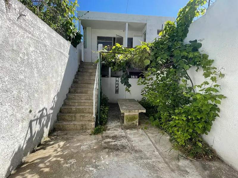 Casa sobre 18 de Julio, pleno centro