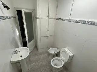 Casa sobre 18 de Julio, pleno centro