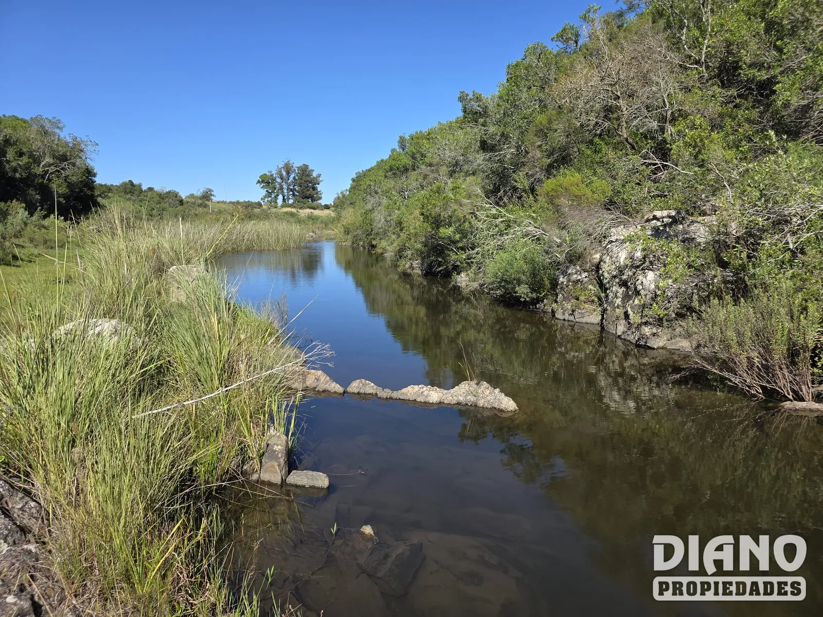 Chacra 23 Hectáreas Con Casa Y Arroyo | Lavalleja, Cerca De Minas
