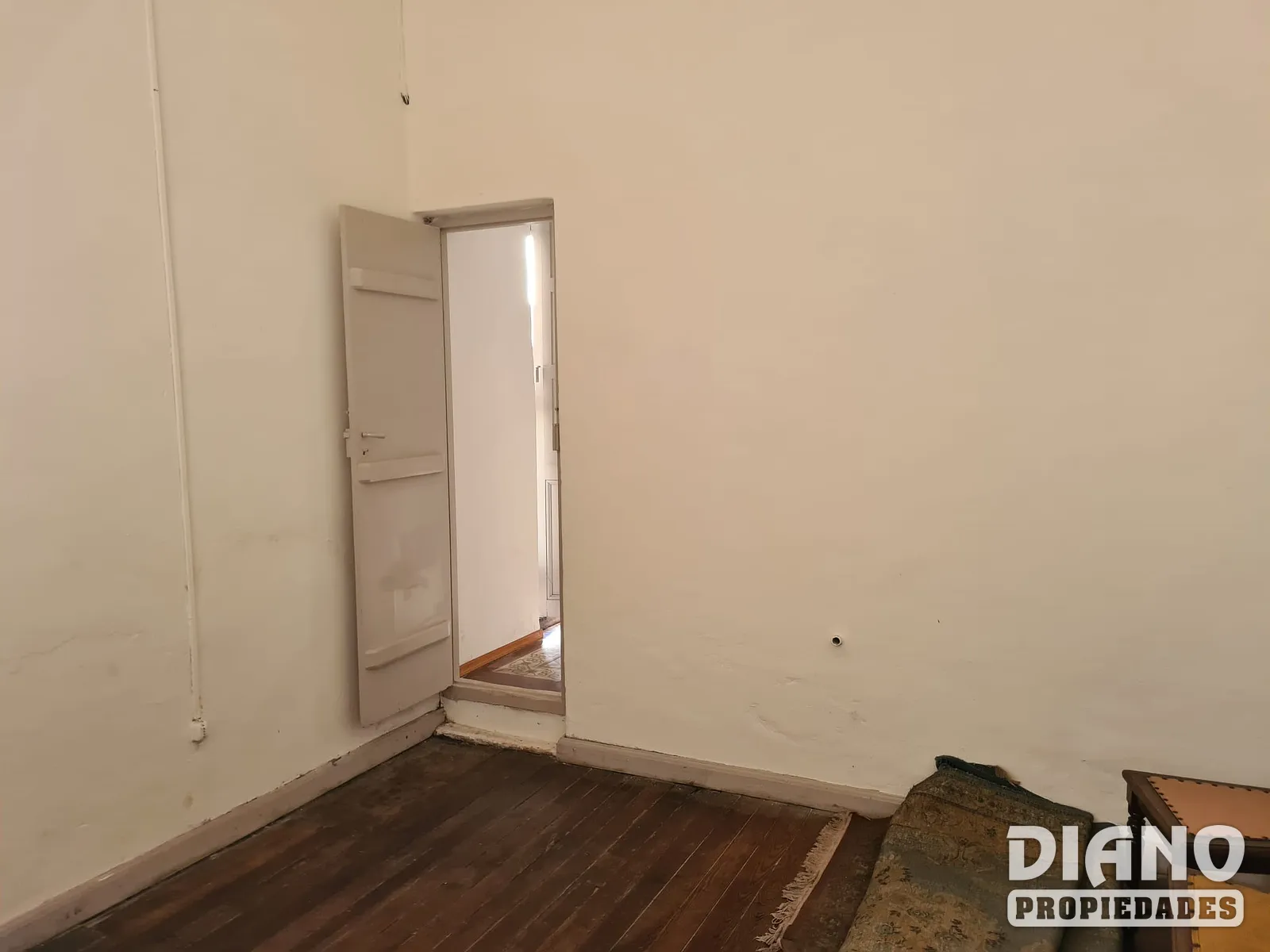 Zona UTEC, amplia casa con garaje y fondo