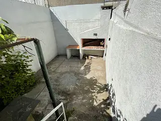 Casa sobre 18 de Julio, pleno centro