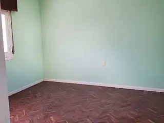 Casa sobre 18 de Julio, pleno centro