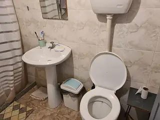 Av, Instrucciones, casa y apartamento con entrada independiente