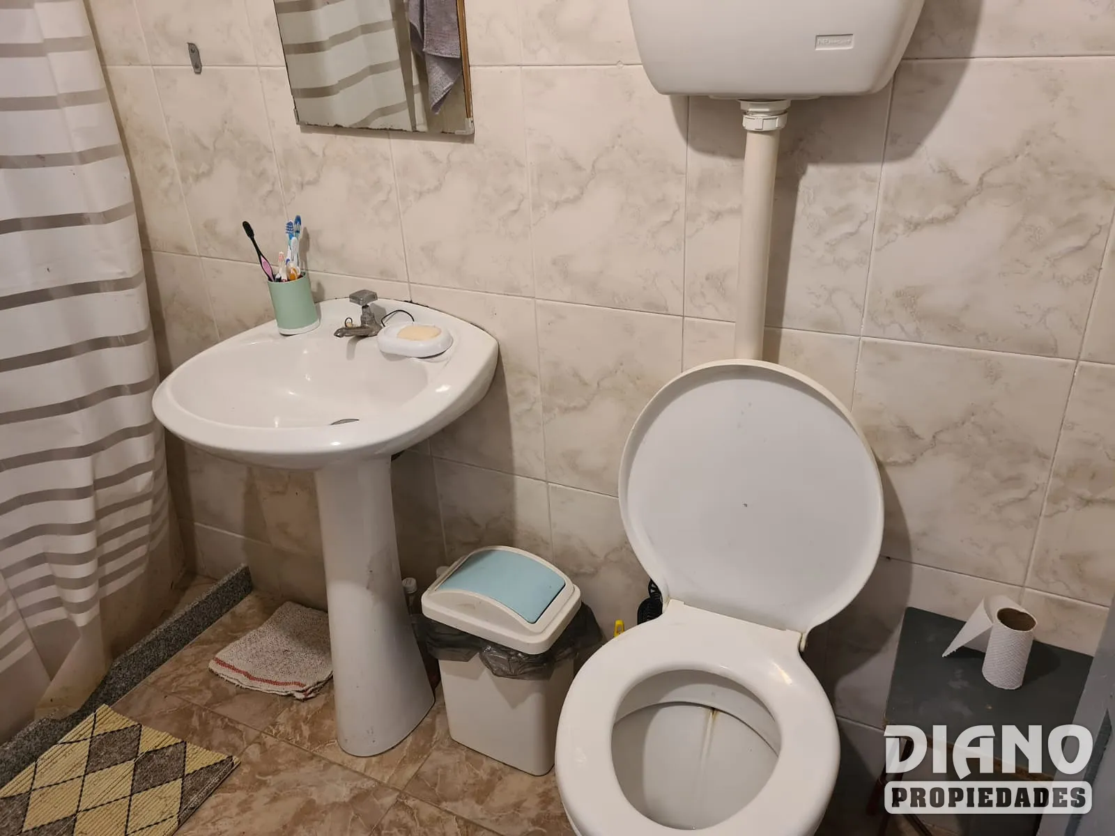 Av, Instrucciones, casa y apartamento con entrada independiente