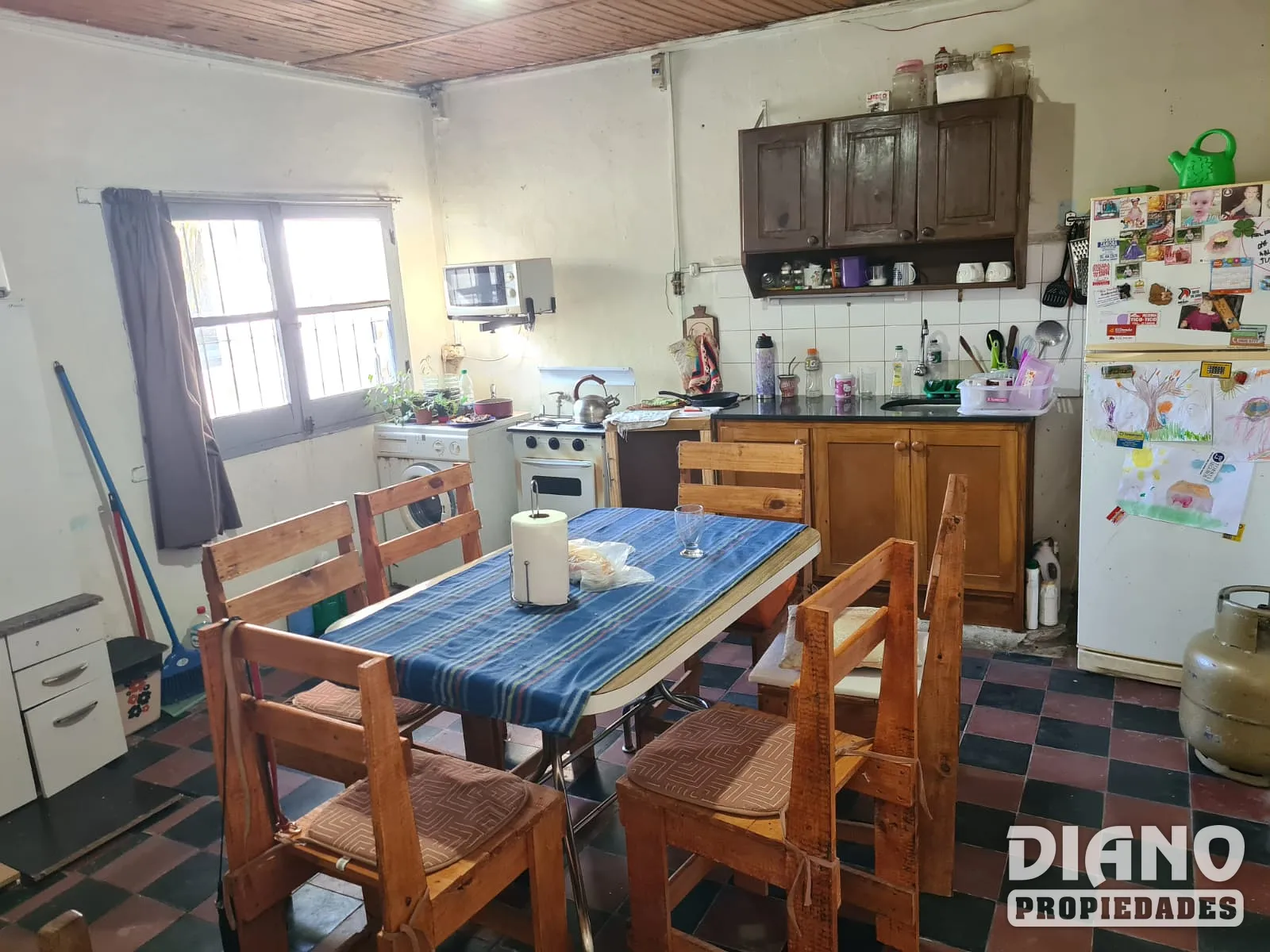 Av, Instrucciones, casa y apartamento con entrada independiente