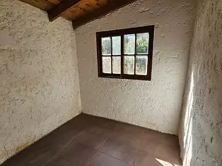 Barrio Cerro Artigas, amplio terreno, generando renta.